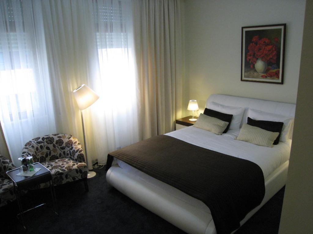 Boutique Hotel Kotoni Tiranë Rom bilde
