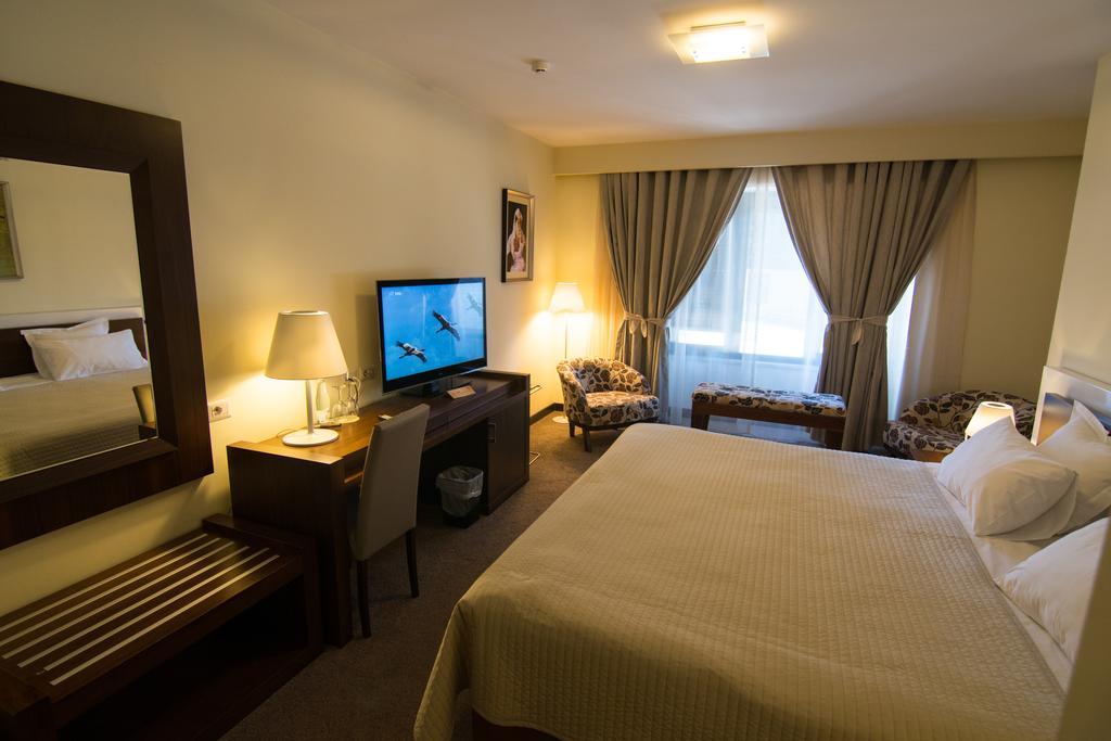 Boutique Hotel Kotoni Tiranë Eksteriør bilde