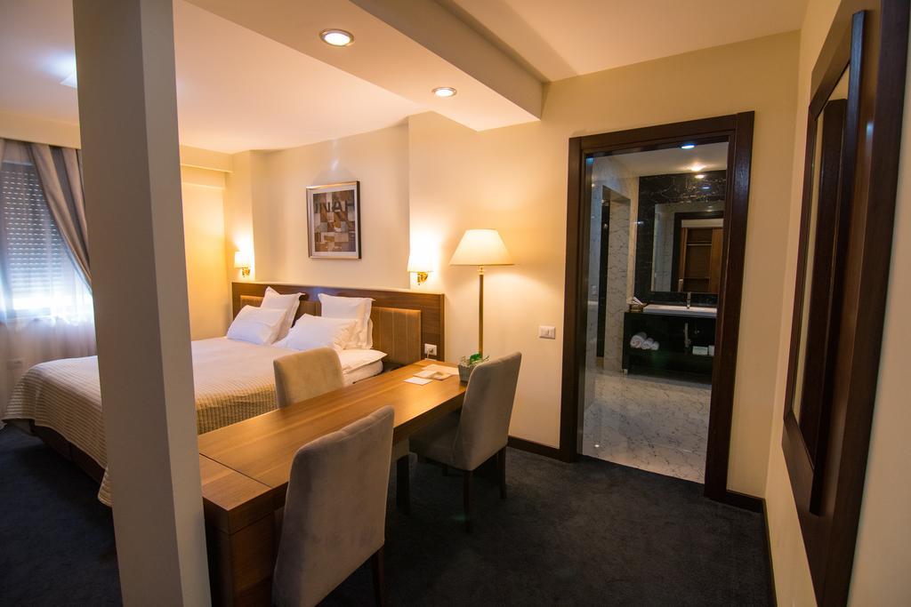 Boutique Hotel Kotoni Tiranë Eksteriør bilde